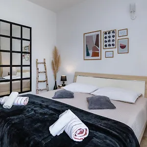Apartment Mima